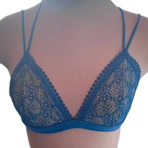 EUC Victoria's Secret Criss Cross Adjustable Strap Wireless Bra Size M